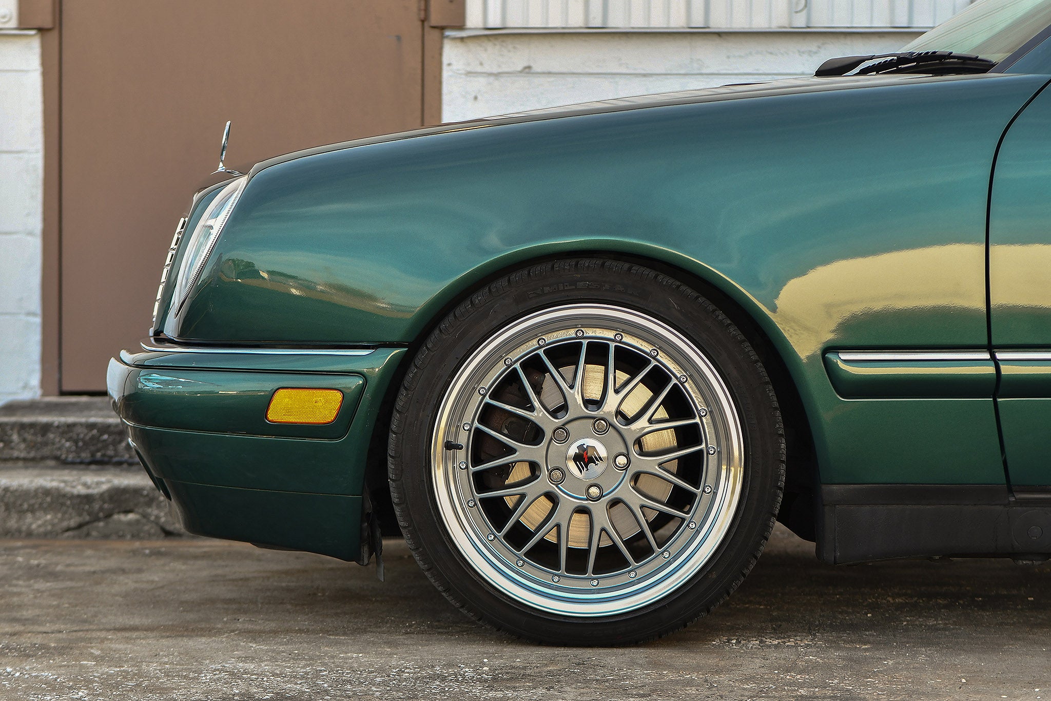PRO TRAK | Gunmetal Polished Lip | 18x8.0 ( 5x100 )